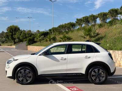 Fiat 600 HYBRID 145CV DCT MHEV+NAVI+RCAM+2PDC+LED Bianco usata Civitavecchia
