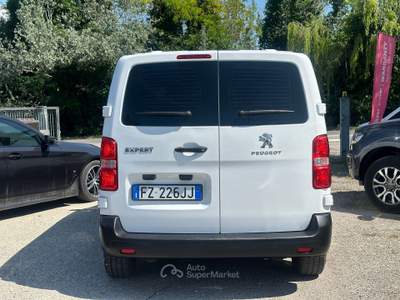 Peugeot Traveller Peugeot Traveller 9 POSTI 1.5 BLUEHDI 120 Bianco usata Altedo