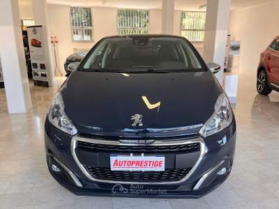 Peugeot 208 Siganture usata Carpi