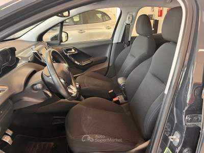 Peugeot 208 Siganture usata Carpi