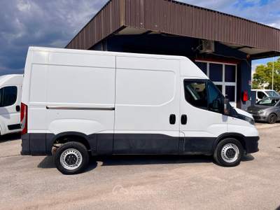 Iveco Daily IVECO DAILY 35-120 V 3520 H2 FP – VII SERIE Bianco usata Latina