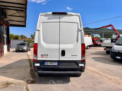 Iveco Daily IVECO DAILY 35-120 V 3520 H2 FP – VII SERIE Bianco usata Latina