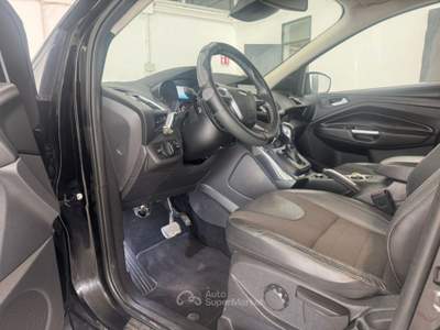 Ford Kuga 2.0 TDCI 180 CV S&S 4WD Powershift Titanium X Nero usata Spilimbergo