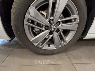 Peugeot 308 PEUGE 308 1.2 PURETECH T ACTIVE PACK S&S 130CV 308 1.2 puretech t Active Pack s&s 130cv Bianco usata Roma
