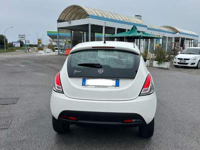 Lancia Ypsilon OTTIME CONDIZIONI Bianco usata Monopoli