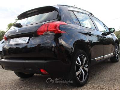 Peugeot 2008 Ideale per Neopatentati Nero usata Pisticci