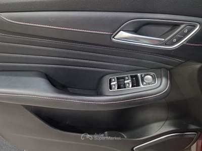 MG HS E 1.5 t-gdi phev luxury auto Rosso usata Firenze