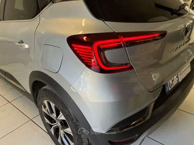 Renault Captur Captur 1.6 E-TECH Plug-in Hybrid 160cv Techno Auto Grigio usata Como