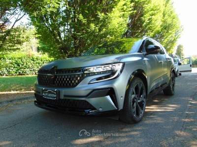 Renault Austral Austral Full Hybrid E-Tech 200 CV Iconic Esprit Alpine Nero usata Sant'Ilario d'Enza