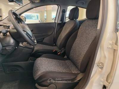 Lancia Ypsilon Ypsilon 1.0 FireFly 5 porte S&S Hybrid Ecochic Silver Bianco usata MONTE URANO