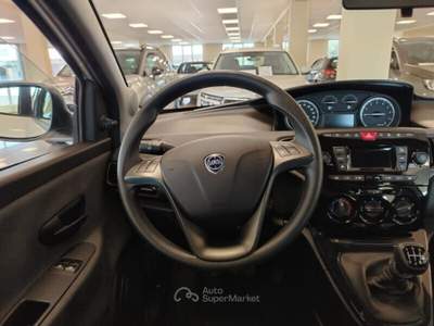Lancia Ypsilon Ypsilon 1.0 FireFly 5 porte S&S Hybrid Ecochic Silver Bianco usata MONTE URANO