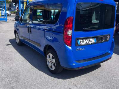 Fiat Doblò Autocarro, 5 posti usata Giugliano in Campania