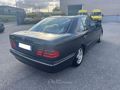 Mercedes-Benz Classe E Kompressor EVO Avantgarde *ISCRITTA ASI* Blu/Azzurro usata Mentana