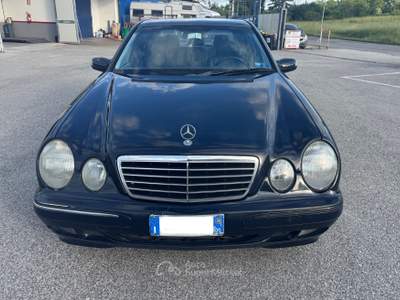 Mercedes-Benz Classe E Kompressor EVO Avantgarde *ISCRITTA ASI* Blu/Azzurro usata Mentana