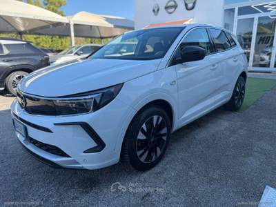 Opel Grandland Grandland 1.5 D Ecotec aut. Bus. El. Bianco usata Mesagne