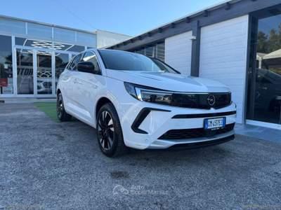 Opel Grandland Grandland 1.5 D Ecotec aut. Bus. El. Bianco usata Mesagne