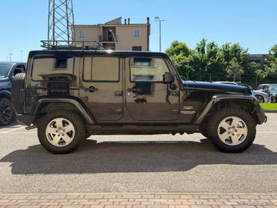 Jeep Wrangler Wrangler Unlimited 2.8 CRD Sahara A. Nero usata San Vendemiano