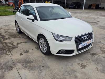 Audi A1 1.6 TDI F.AP. Attraction Bianco usata Crotone