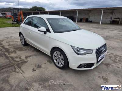 Audi A1 1.6 TDI F.AP. Attraction Bianco usata Crotone