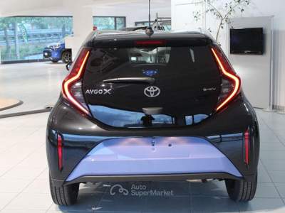 Toyota Aygo X AYGOX HYBRID ICON Blu/Azzurro usata Potenza