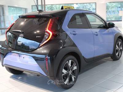 Toyota Aygo X AYGOX HYBRID ICON Blu/Azzurro usata Potenza
