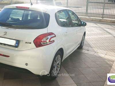 Peugeot 208 1.2 VTi 82 CV 5p. Active Bianco usata Poggiardo