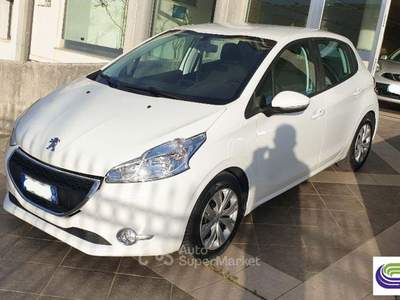 Peugeot 208 1.2 VTi 82 CV 5p. Active Bianco usata Poggiardo