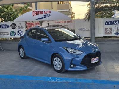 Toyota Yaris 1.5 Hybrid 5 porte Lounge Blu/Azzurro usata Villaricca
