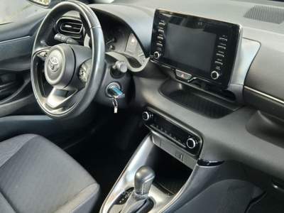 Toyota Yaris 1.5 Hybrid 5 porte Lounge Blu/Azzurro usata Villaricca