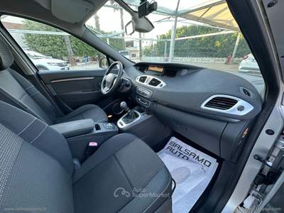 Renault Scénic Scénic 1.5 dCi 110 CV Confort Argento usata San Michele Salentino