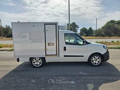 Fiat Doblò DOBLO' WORK-UP 1.6 MJT 105CV CASSA FRIGO FRCX-20 Bianco usata Maruggio