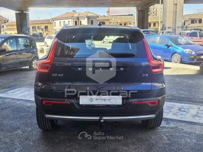 Volvo XC40 VOLVO XC40 D3 Geartronic Momentum Pro Blu/Azzurro usata Moncalieri