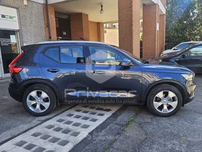 Volvo XC40 VOLVO XC40 D3 Geartronic Momentum Pro Blu/Azzurro usata Moncalieri