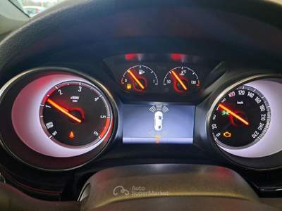 Opel Astra 1.6 CDTi 110CV COSMO Nero usata Piazzola sul Brenta