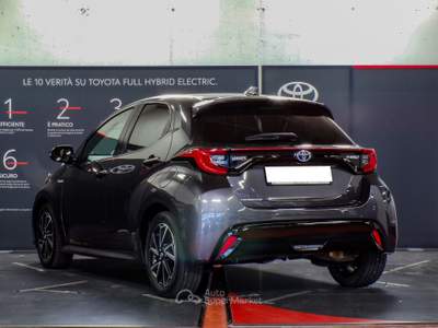 Toyota Yaris 2020 1.5h 116 cv Lounge e-cvt Grigio usata Saint-Christophe