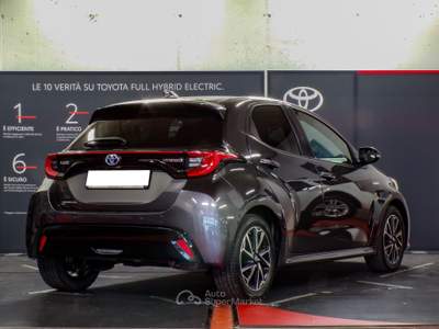 Toyota Yaris 2020 1.5h 116 cv Lounge e-cvt Grigio usata Saint-Christophe
