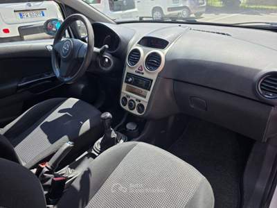 Opel Corsa 1.2 80CV 3 porte GPL-TECH Club Bianco usata Città di Castello
