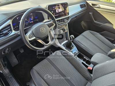 Volkswagen T-Roc VOLKSWAGEN T-Roc 1.0 TSI Life Nero usata Moncalieri