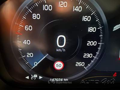 Volvo XC90 2.0 d5 Business Plus awd 235cv geartronic Bianco usata Padova