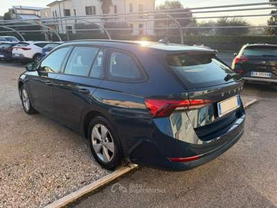 Skoda Octavia 2.0 TDI EVO SCR DSG Wagon Executive OK NEOP. Blu/Azzurro usata SAN PIETRO IN CARIANO