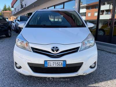Toyota Yaris 5 porte Lounge Bianco usata Tricesimo