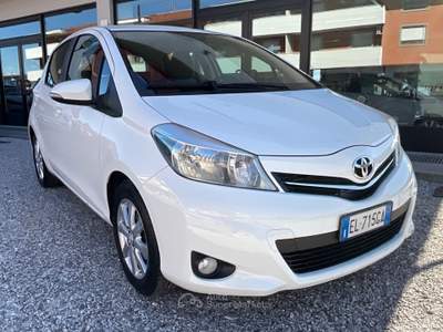 Toyota Yaris 5 porte Lounge Bianco usata Tricesimo