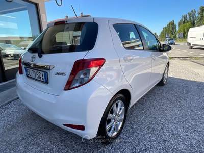 Toyota Yaris 5 porte Lounge Bianco usata Tricesimo