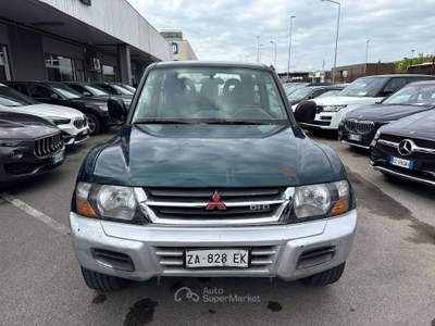 Mitsubishi Pajero 3p 3.2 tdi 16v di-d GANCIO TRAINO Verde usata Lallio