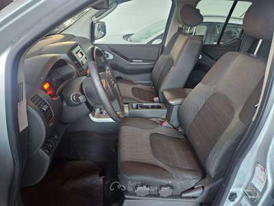 Nissan Navara 2.5 dci d.cab LE PLUS AUTOMATICO 4X4 Argento usata Martinengo