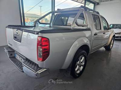 Nissan Navara 2.5 dci d.cab LE PLUS AUTOMATICO 4X4 Argento usata Martinengo