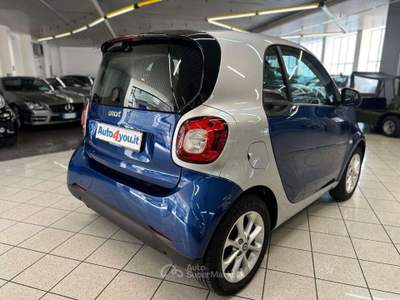 Smart ForTwo 70 1.0 Prime - Service Smart - Neopatentato Blu/Azzurro usata Monza