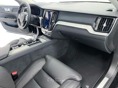 Volvo S60 B5 (bz) 250CV AWD AUT ULTIMATE DARK Nero usata Bassano del Grappa