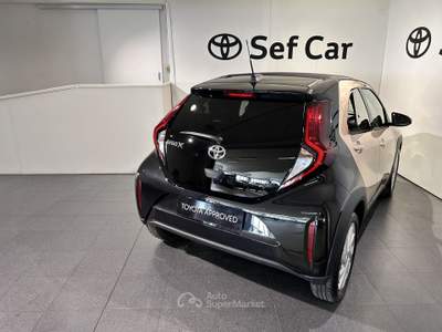 Toyota Aygo X 1.0 VVT-i 72 CV 5 porte Trend Air CABRIO Marrone usata Milano