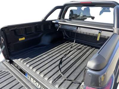Isuzu D-Max 1.9 td crew N60F 4x4 auto NITRO SPORT IVA ESPOSTA Grigio usata Pistoia